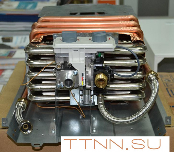 Газовый проточный водонагреватель WERTRUS 13В Белый Газовый проточный водонагреватель WERTRUS 13В Белый